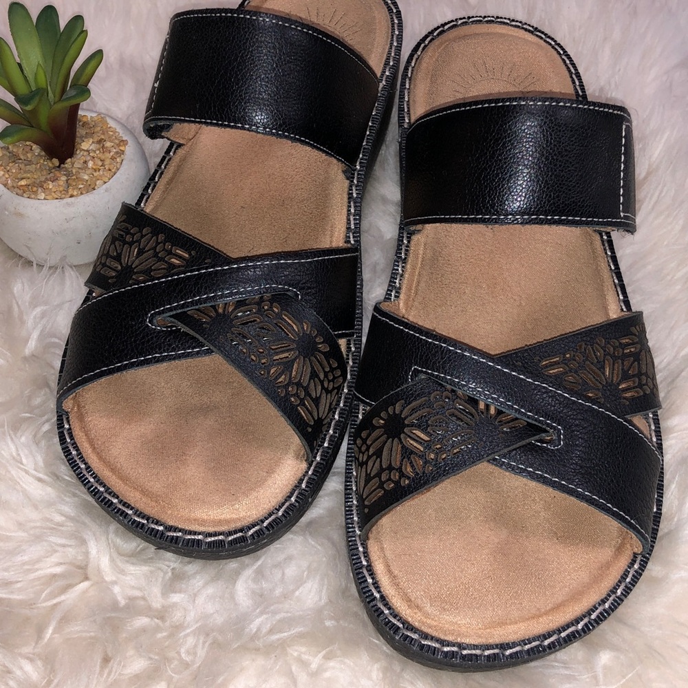 Brioso JEMM Leather Slip-On Wedge Slide Sandals Adjustable Strap ExcellentCond